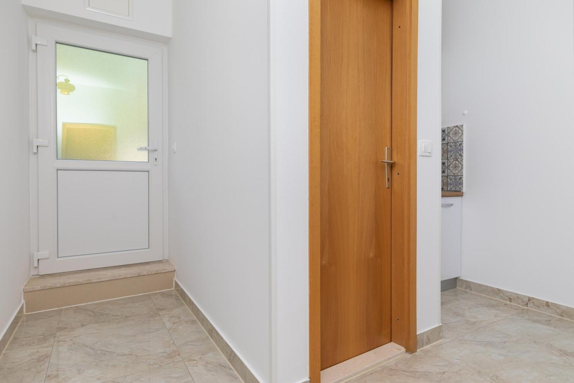 Apartments With A Parking Space Pisak, Omis - 5975 외부 사진